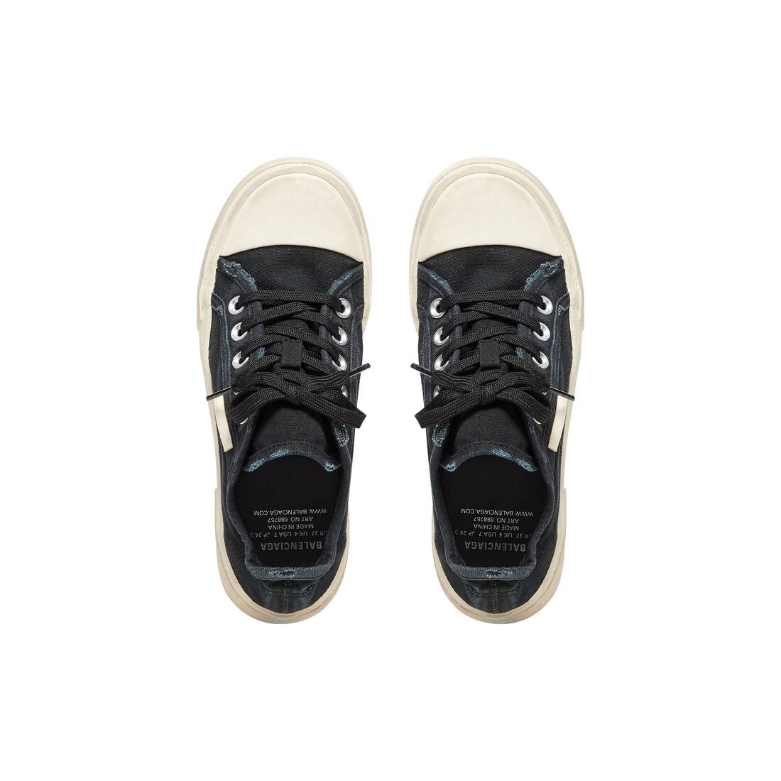Men’s Paris Low Top Sneaker in Black - Image 6